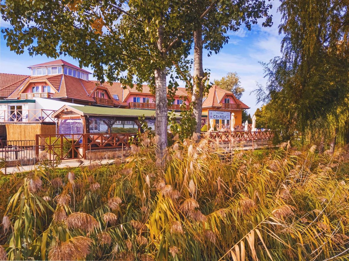 Hotel Mártoni Csárda és Fogadó Szigetszentmárton Exterior foto