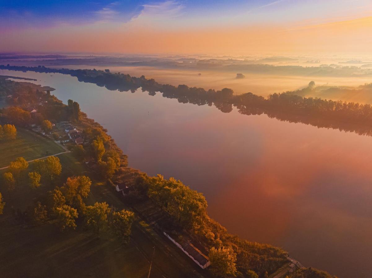 Hotel Mártoni Csárda és Fogadó Szigetszentmárton Exterior foto